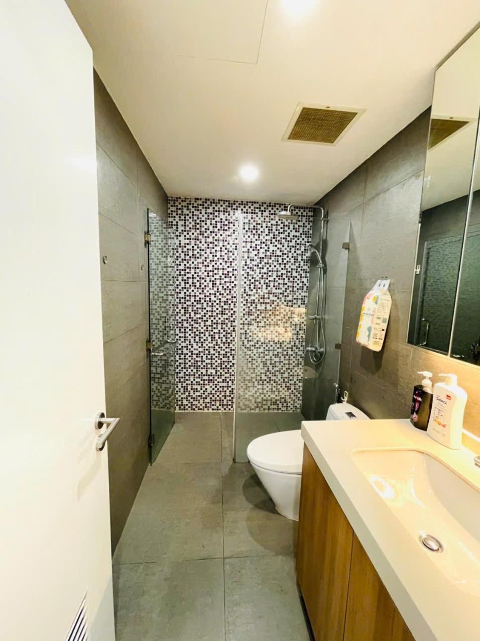 Căn hộ 1br Republic Plaza, 5 Min From Tan Son Nhat Airport TP. Hồ Chí Minh